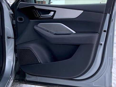 Used 2025 Acura MDX w/Technology Package image 24