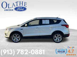 Used 2019 Ford Escape Titanium video 2