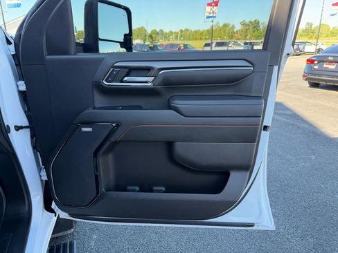 Used 2024 GMC Sierra 2500 AT4 w/ AT4 Premium Plus Package AWD/4WD image 25