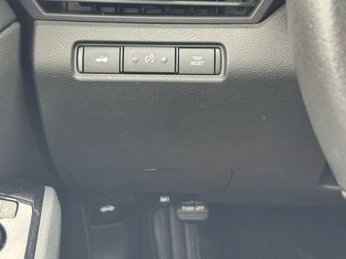 Used 2024 Nissan Altima 2.5 SR w/ SR Premium Package FWD image 23