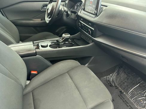 Used 2024 Nissan Rogue S AWD/4WD image 15