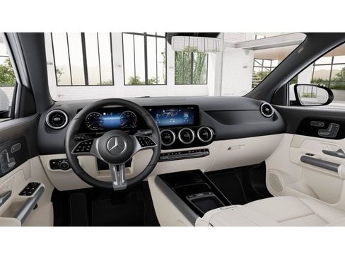 New 2026 Mercedes-Benz GLA 250 image 3