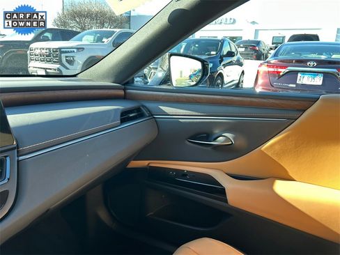 Used 2025 Lexus ES 350 w/ Premium Package image 26