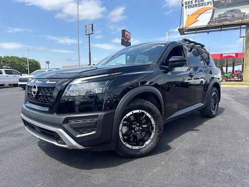 Used 2024 Nissan Pathfinder Rock Creek image 1
