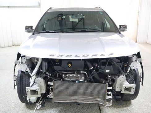 Used 2017 Ford Explorer Sport w/ Equipment Group 401A image 7