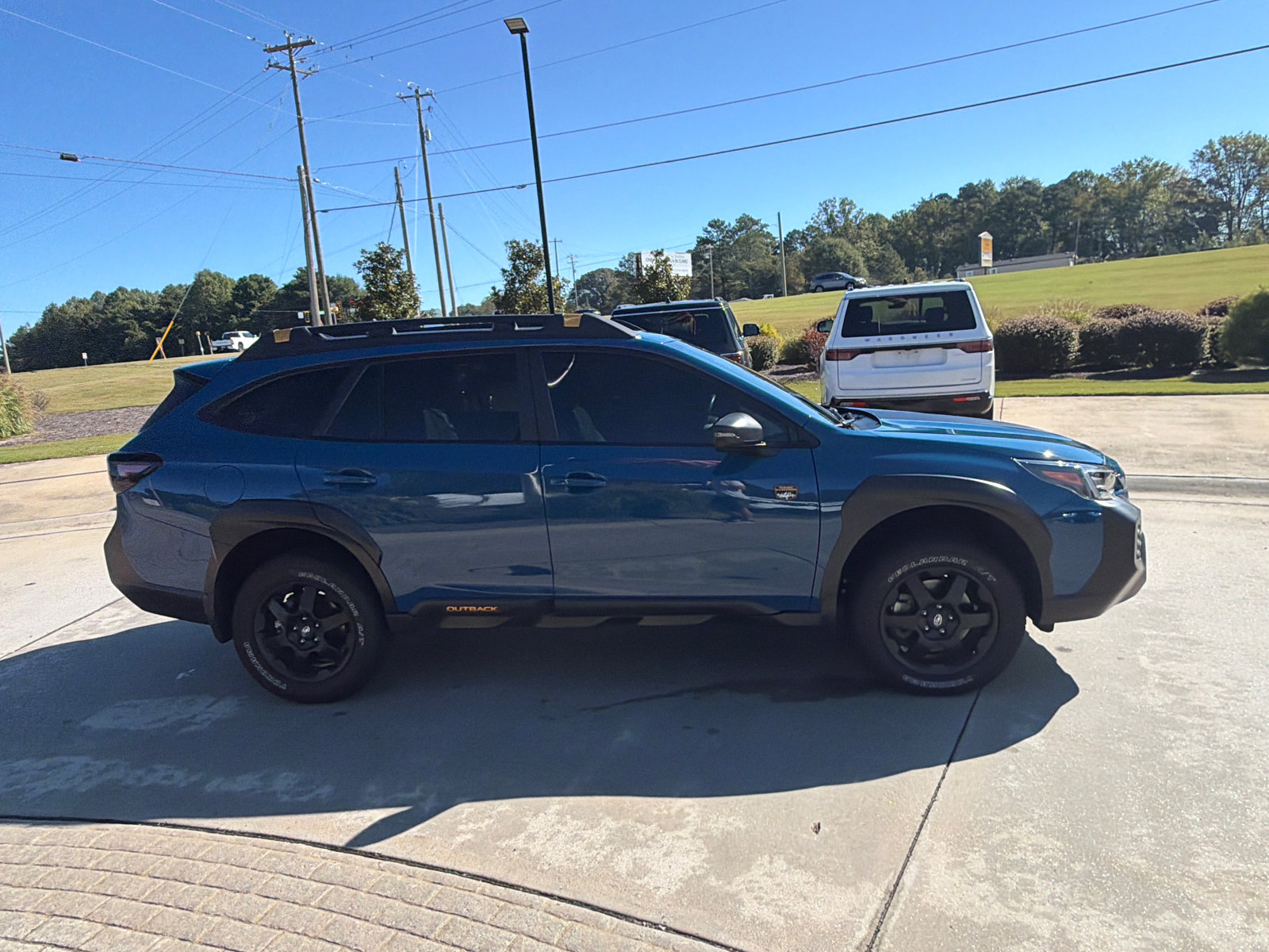 Used 2025 Subaru Outback Wilderness AWD/4WD image 7