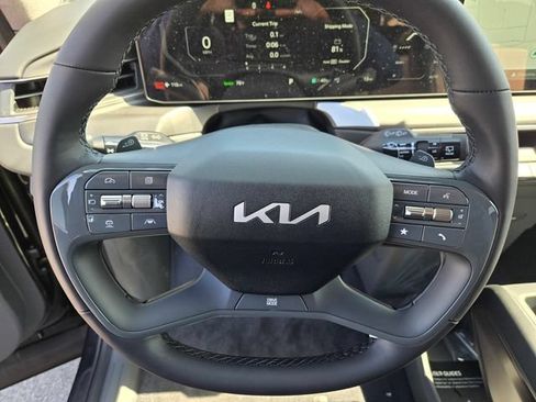 New 2026 Kia EV9 Light RWD image 17