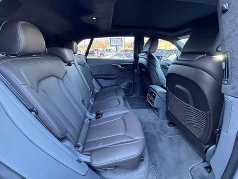 Used 2021 Audi Q8 Prestige image 14