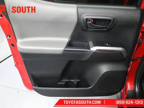 Used 2023 Toyota Tacoma SR5 AWD/4WD image 26