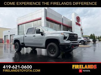 Used 2024 Chevrolet Silverado 2500 ZR2 w/ Technology Package AWD/4WD video 1