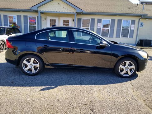 Used 2012 Volvo S60 T5 image 4