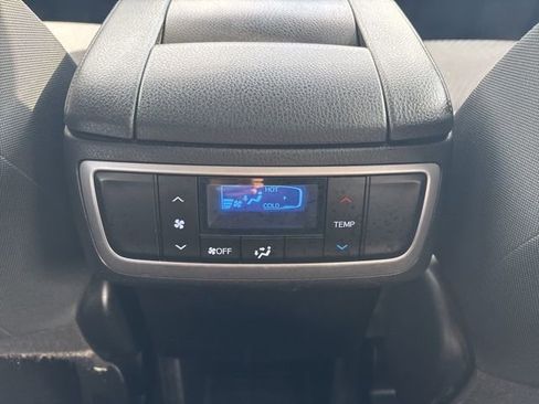 Used 2019 Toyota Highlander LE image 22