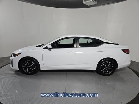 Used 2024 Nissan Sentra SV FWD image 3