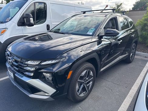 Certified 2025 Hyundai Tucson SEL AWD/4WD image 1