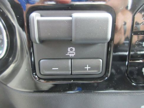 New 2026 GMC Sierra 1500 SLT w/ SLT Premium Plus Package AWD/4WD image 19