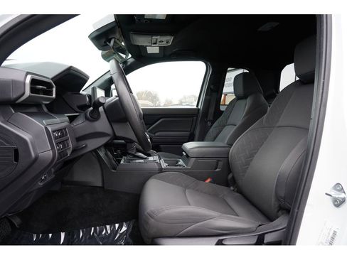 Used 2024 Toyota Tacoma SR image 12