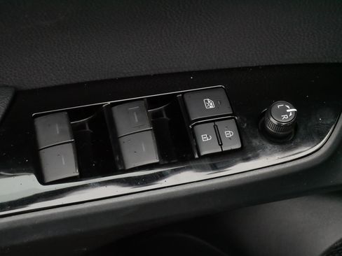 Certified 2020 Toyota Prius Prime Limited image 19