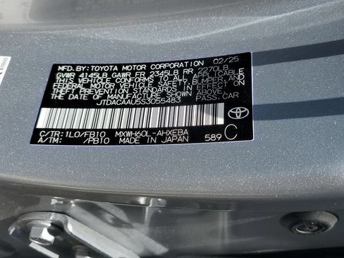 Used 2025 Toyota Prius LE FWD image 28