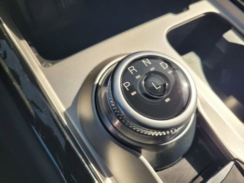 Certified 2023 Ford Explorer ST-Line w/ Class IV Trailer Tow Package image 18