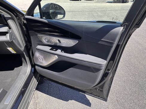 Used 2026 Lincoln Nautilus Reserve image 19