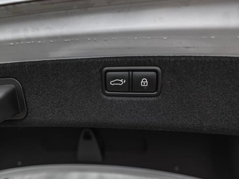 Used 2019 Genesis G80 5.0 Ultimate RWD image 36