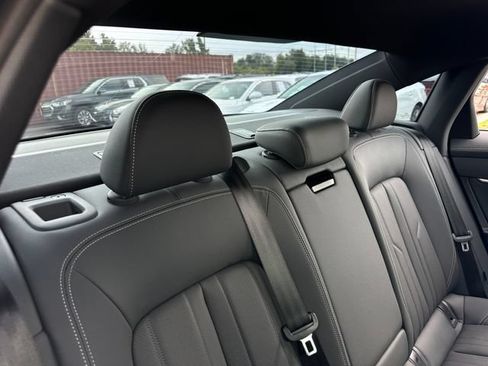 Used 2022 Audi A6 Premium Plus w/ Premium Plus Package AWD/4WD image 31