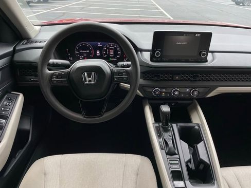 Certified 2025 Honda Accord LX image 11
