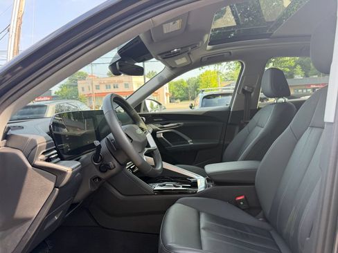 Used 2025 Audi Q5 Premium Plus w/ Premium Plus AWD/4WD image 14