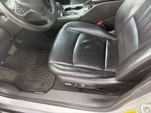 Used 2017 Chevrolet Malibu LT w/ Leather Package image 8