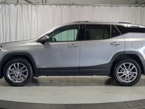 Used 2024 GMC Terrain SLT w/ Infotainment Package II AWD/4WD image 6