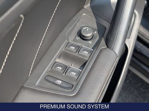 Certified 2023 Volkswagen Tiguan SEL R-Line AWD/4WD image 12