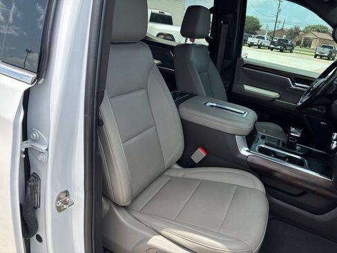 Used 2022 GMC Sierra 1500 SLT w/ SLT Convenience Package RWD image 16