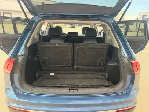 Used 2018 Volkswagen Tiguan SE w/ Front Fog Lights Package FWD image 21
