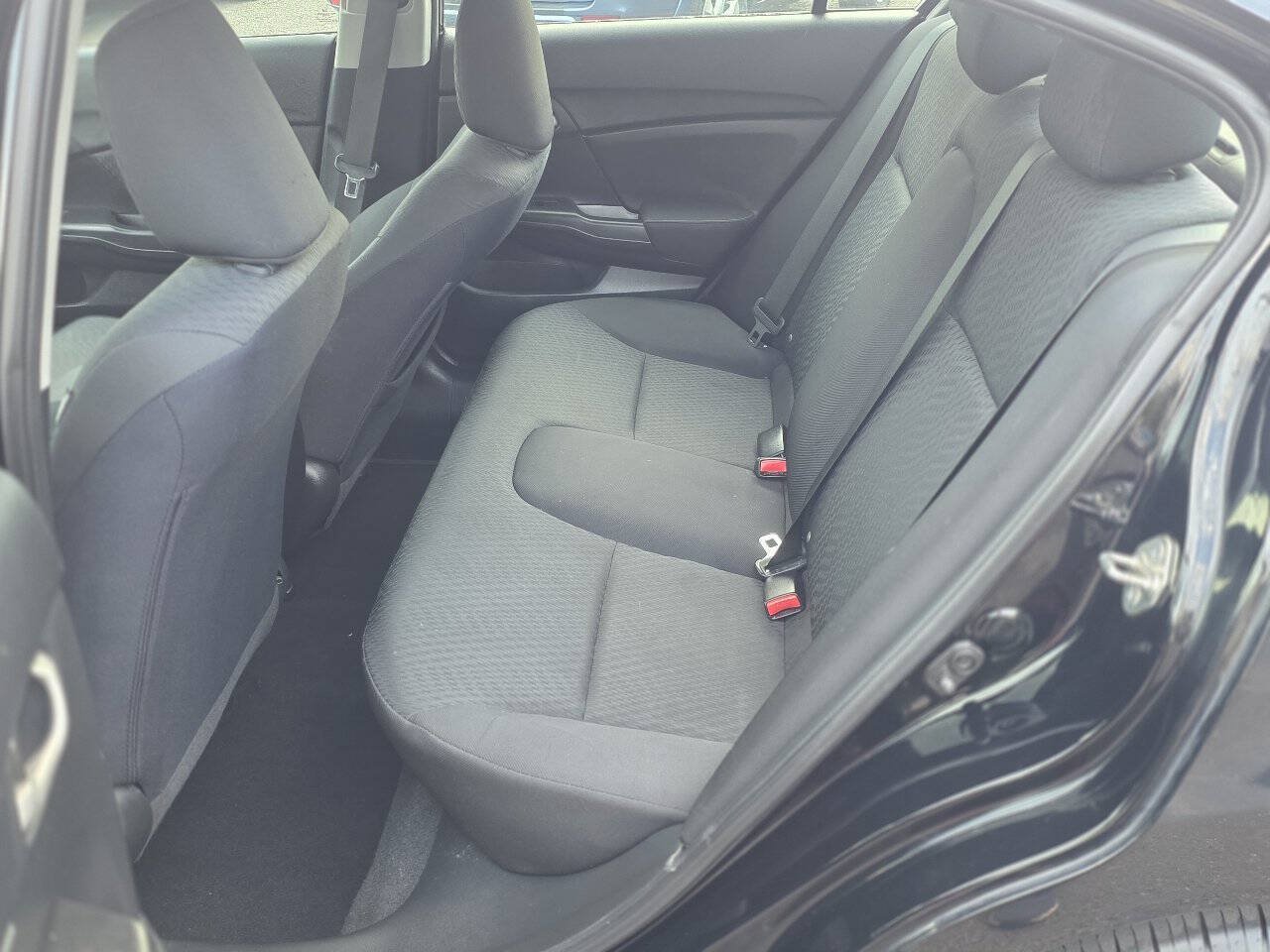 Used 2015 Honda Civic SE image 13