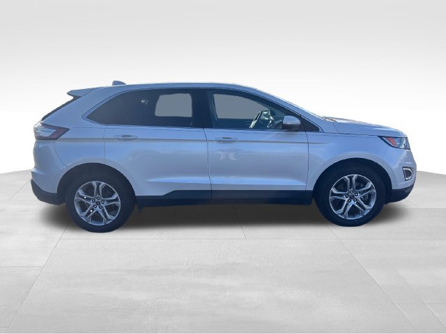 Used 2018 Ford Edge Titanium w/ Equipment Group 301A AWD/4WD image 4
