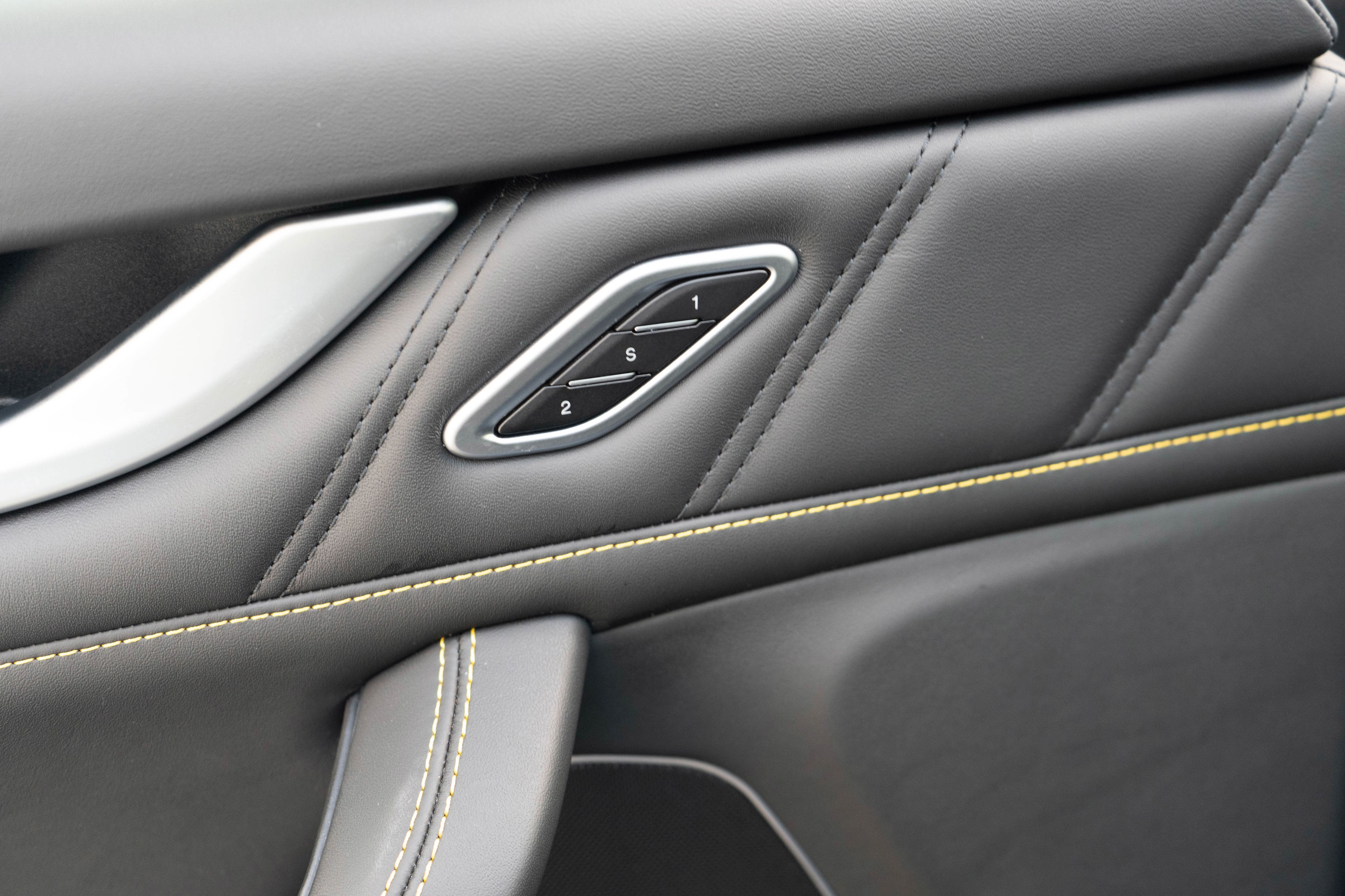 Used 2022 Maserati Levante F Tributo AWD/4WD image 16
