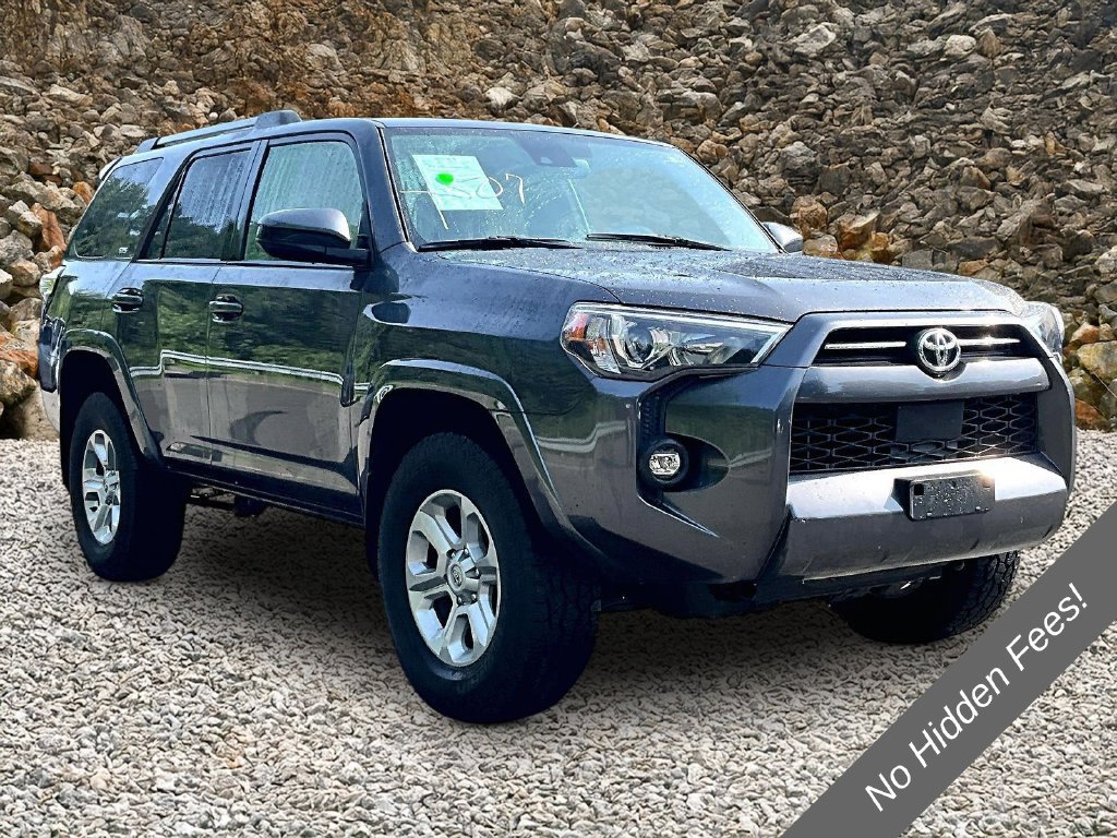 Used 2022 Toyota 4Runner SR5 AWD/4WD image 10