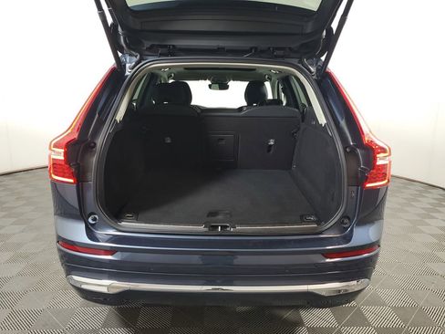 Used 2023 Volvo XC60 B5 Plus w/ Climate Package AWD/4WD image 11