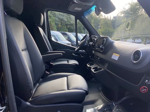 New 2024 Mercedes-Benz Sprinter 3500 image 43