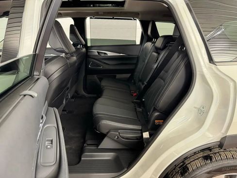 Used 2025 INFINITI QX60 Luxe AWD/4WD image 32