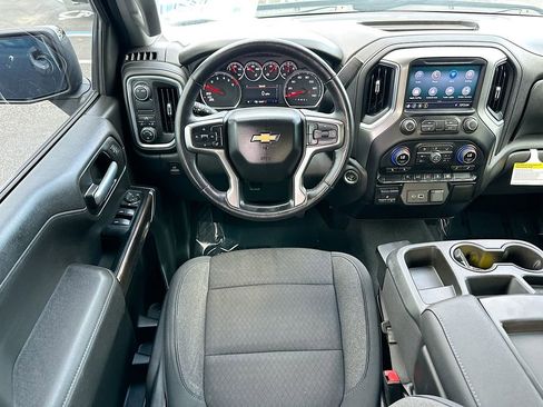 Used 2021 Chevrolet Silverado 1500 LT image 21