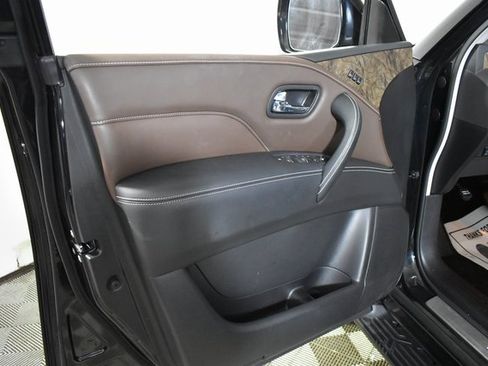 Used 2023 INFINITI QX80 Premium Select w/ All-Season Package image 7