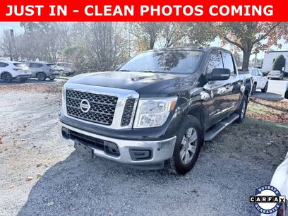 Used 2018 Nissan Titan SV w/ SV Convenience Package