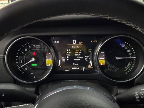 Used 2023 Jeep Wrangler Sahara image 10