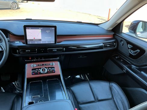 Used 2024 Lincoln Aviator Reserve image 17