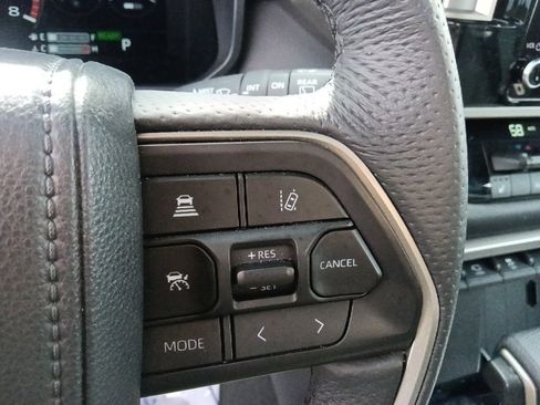 Used 2025 Toyota Sequoia SR5 image 19