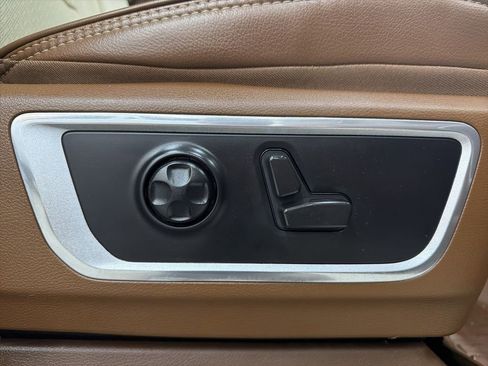 Used 2021 RAM 1500 Laramie image 31