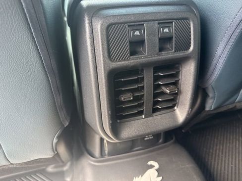 Used 2025 Ford Bronco Heritage Edition image 32