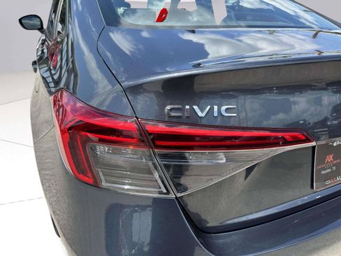 Used 2023 Honda Civic Sport image 15