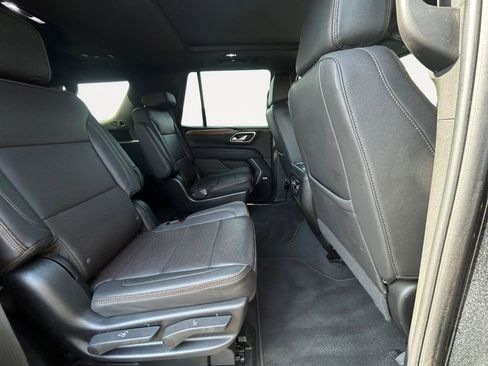Used 2022 Chevrolet Tahoe High Country AWD/4WD image 12